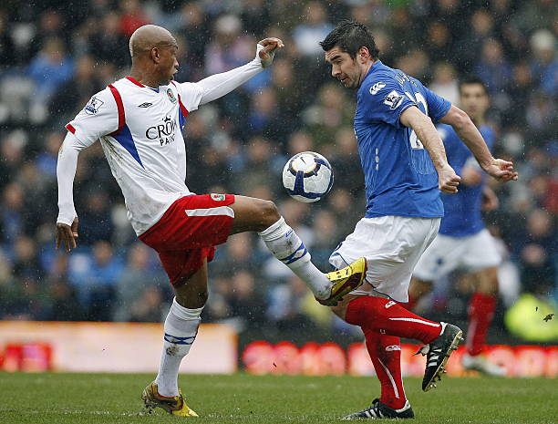 遏制了他的 遏制了他的