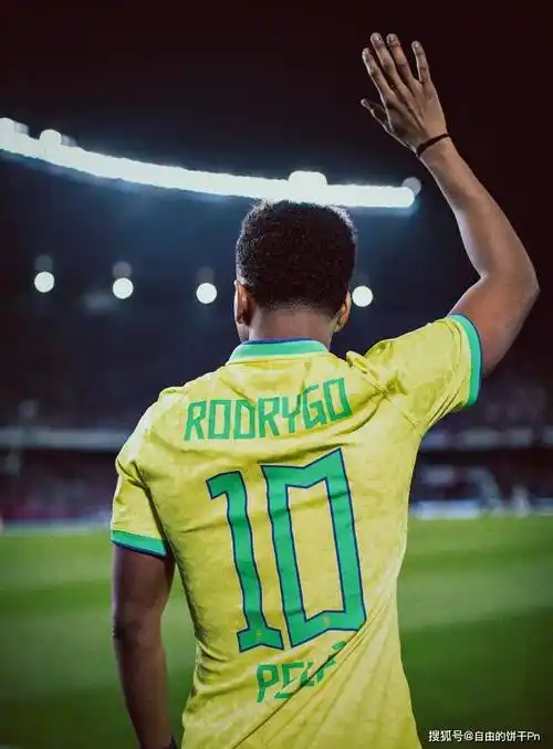 他的表现不 他的表现不