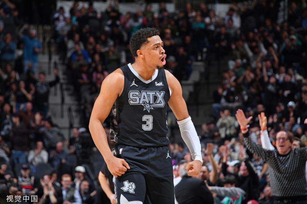 萨的对决中 萨的对决中