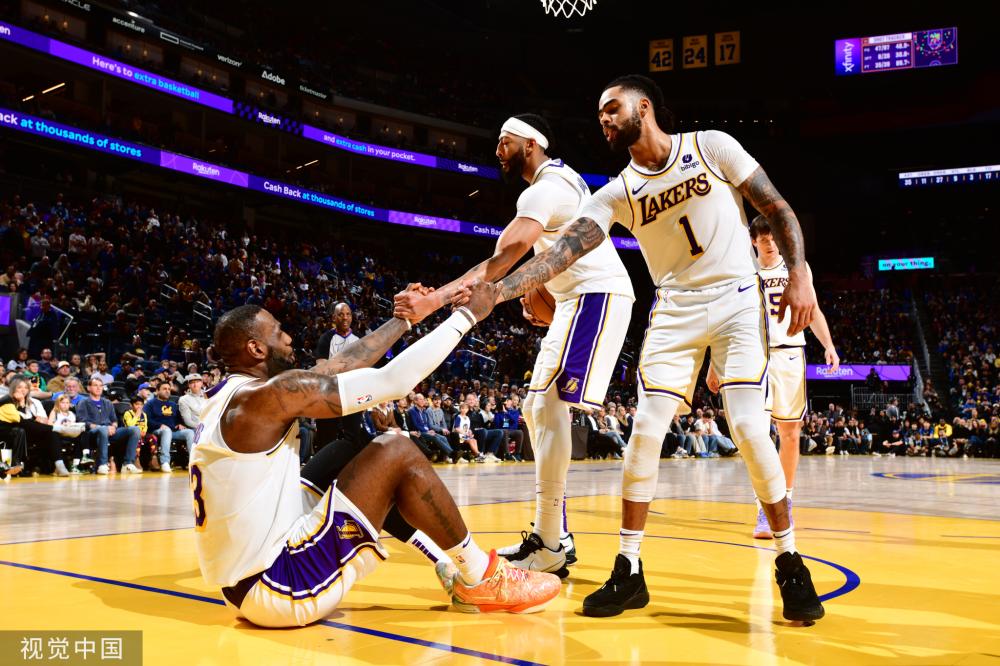 钟出场热身 钟出场热身